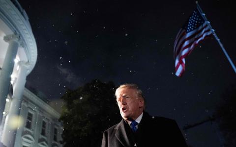 特朗普2月6日在白宫前与记者谈话。（法新社）