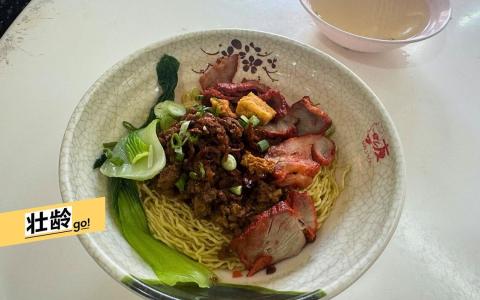 别看它不起眼，一吃，就有在砂拉越人家里吃的哥罗面的那个味！（翁铭芯摄）