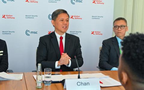 陈振声德国出席会议 与多国防长会面