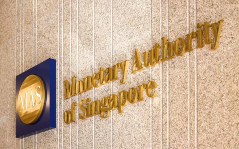 新加坡经济和通胀均偏上行 金管局维持新元升值步伐 