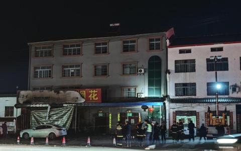 中国湖北省襄阳宜城市发生烟花爆燃事故，造成12人死亡，其中五人为未成年人。图为2月18日拍摄的事故现场。（新华社）