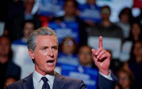 美国国内呼吁特朗普结束关税乱局 企业联盟发起运动追讨潜在退税