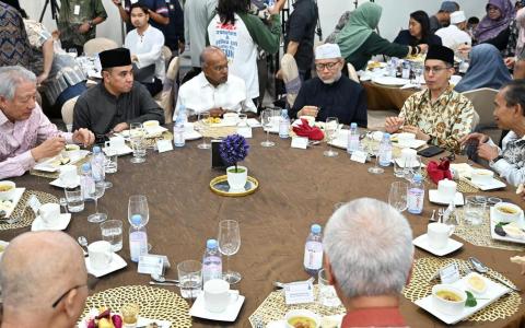 乱世中的和平绿洲 尚穆根：跨越信仰倡导团结 宗教与社区领袖稳住社会