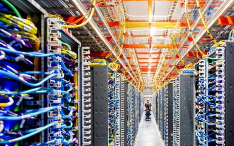 美国AI热推动全球工业投资增长三成