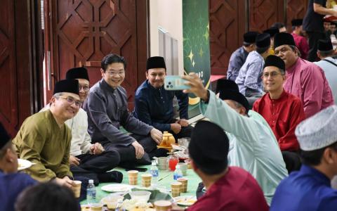 黄总理:新加坡种族宗教和谐 在动荡世界更显珍贵