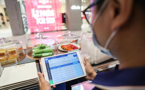 AI转型大企业快跑小企业慢行 议员吁政府给予更精准帮助