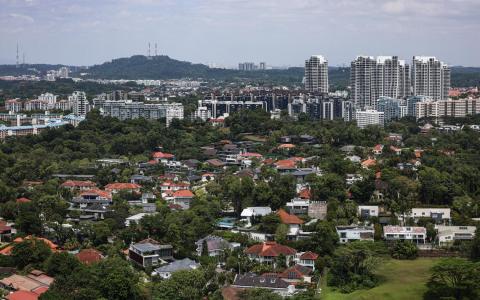 英兰妮驳斥房屋年值估价混用标准 统一以租金为基础更准确稳定 