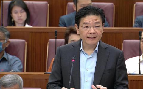 黄循财总理星期四在国会为新财年政府财政政策辩论作总结时说：“对于新加坡这样的小型开放经济体来说，随着全球形势变化，最终的经济增长可能和预测出现显著偏差。预测新加坡的经济增长，好比是预测全球的经济增长，非常困难。”（gov.sg视频截图）