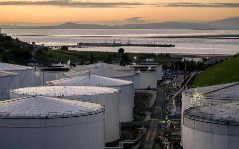 颜金勇：中东冲突持续可能推高物价 必要时重新评估经济预测