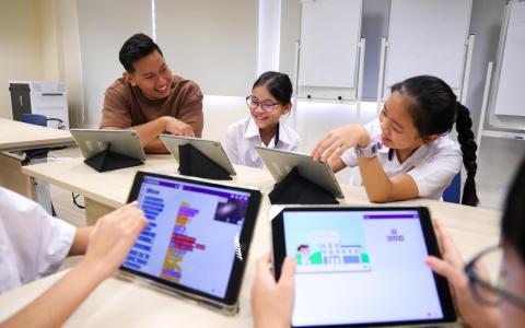 学校职场推动人工智能培训 高等学府校友进修可获折扣