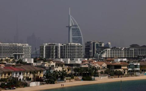 伊朗报复还击波及海湾多国 阿联酋卡塔尔吁组联盟促美缩短对伊军事行动