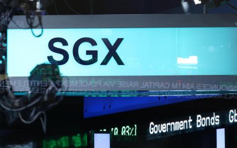 美伊冲突愈演愈烈海指重挫2.11% 分析：受抛售潮影响但基本面仍稳健