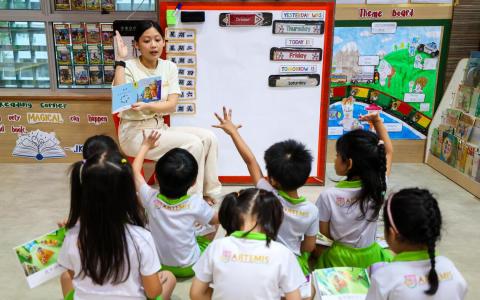政府将致力于照顾学前教师的福祉，继续吸引并留住优质教育工作者。（档案照片）