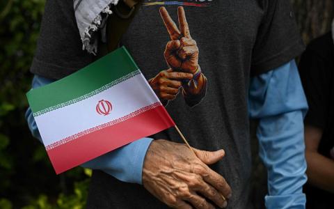 伊朗就新任最高领袖人选达成多数共识 领导层各派系间现裂痕