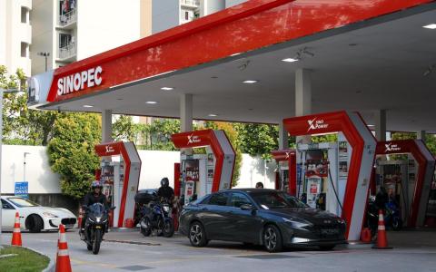 密切关注油价走势 消协吁油商克制涨价