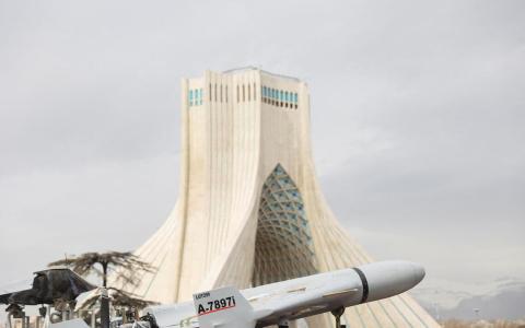 伊朗新领袖伤势不明 传战争武器自动运转