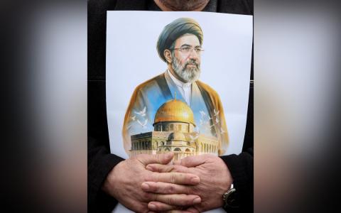 穆杰塔巴是“纸板人”？ 伊朗战时战略或由军方主导