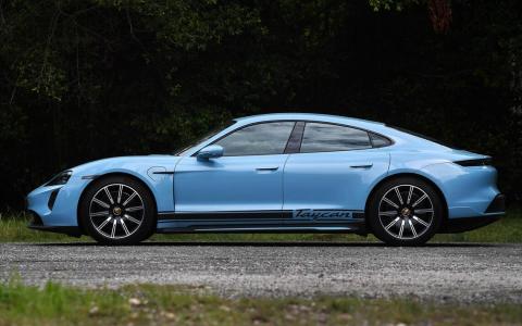 电动跑车电池故障引纠纷 车主起诉代理商索赔逾30万元