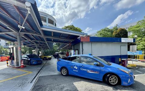 助司机应付油价攀升 康福德高征收临时附加费调高车资