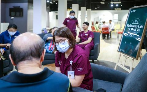 亚历山大医院推出帕金森门诊关怀咖啡馆