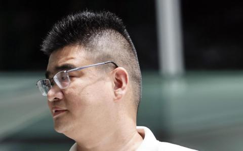 涉为他人非法改装代步工具 零售商董事与经理被控