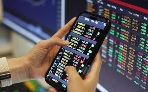 油价波动冲击美联储降息预期 亚股下挫海指承压