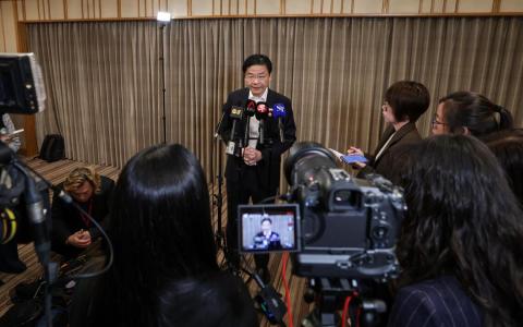 黄总理：外交非零和博弈 新加坡将继续与中日交好