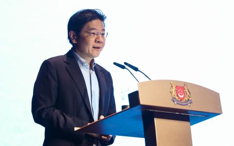 黄总理九个月内二度访华 上任后首访香港