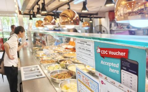 李资政：政府干预须考虑市场规律和顺应人性