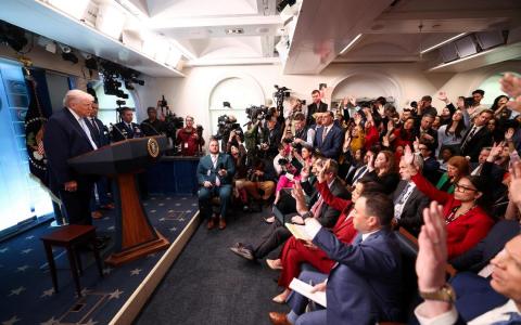 特朗普吹嘘美军营救行动 170多架飞机约200士兵涉险救人