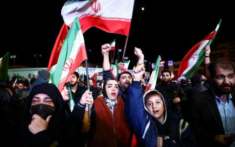 美伊同意停火14天展开谈判 若谈不拢战事或再起