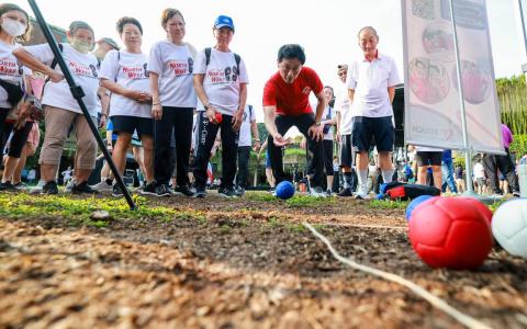 王乙康：营养标签控糖成效佳 优化钠分级助全民减盐