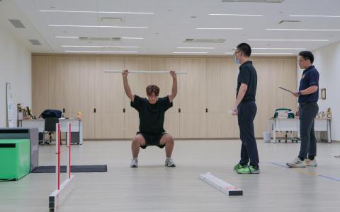 入伍青年对健康分级更新喜忧参半 家长关注评估与安全