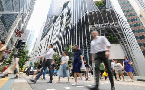 人力部调查：海外及私立大学毕业生“高学历低就”比率高于公立大学