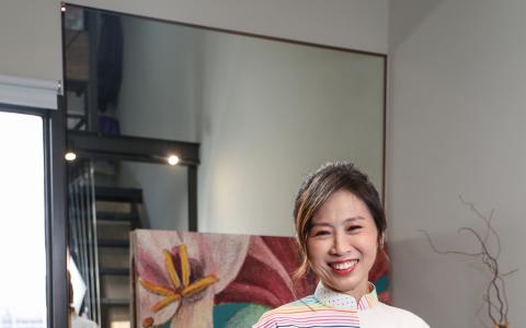 CMG20260123-PekYL02白艳琳/黄亿敏/家庭／壮龄：时尚旗袍怎么穿 [Qiqing Qipao, 81 Aljunied Road, #06-01, Singapore 389823]（SPH Media Limited）