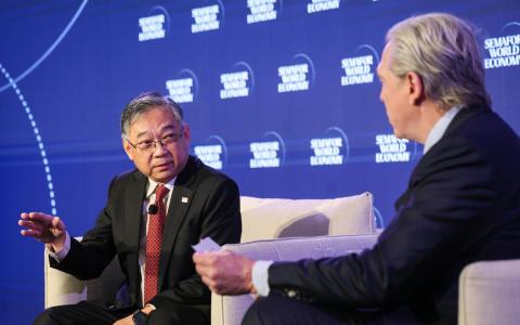 颜金勇：中东局势推高能源和运输成本 无人从战争中受益