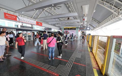 盛港轻轨西环改为单向行驶首日 部分乘客反映绕远路不方便