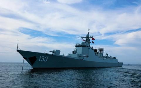 军事专家：首过航横当水道威慑日本 解放军或加派航母