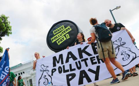 中东战火催生能源焦虑 料50多国赴全球首届脱离化石燃料会议