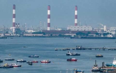 新加坡2031年高峰电力需求或达11.4吉瓦 能源局拟增建至少两座燃气涡轮机