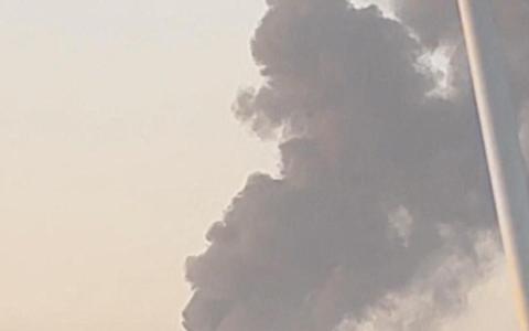 美伊在霍尔木兹海峡交火 阿联酋再遭袭击