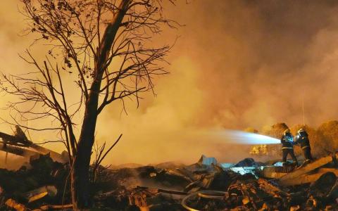 湖南全省烟花爆竹企业全面停产整顿