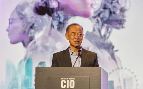 杨荣文：人工智能领域须有更多中心 避免权力与财富过度集中