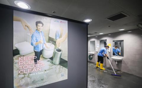 地铁站试行智能卫生技术 提升清洁卫生水平