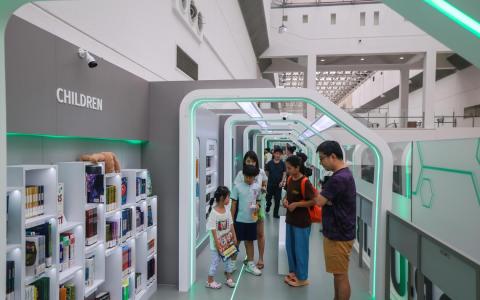 百汇广场添快闪图书馆 逾4000本科幻书籍供公众借阅