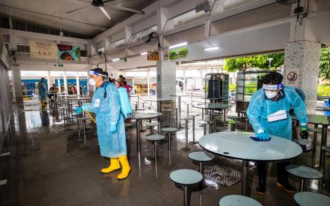 勿洛216巴刹和熟食中心展开三天深度清洁 彻底消杀结核杆菌