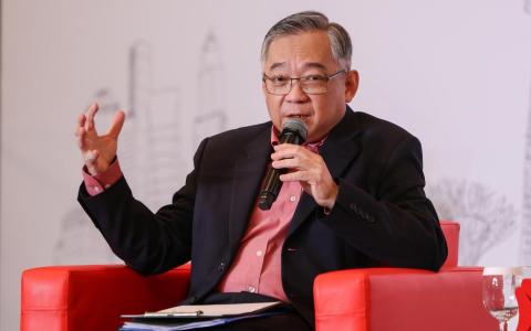 新加坡AI准备程度高 颜金勇：须巩固自身地位成为值得信赖AI金融中心