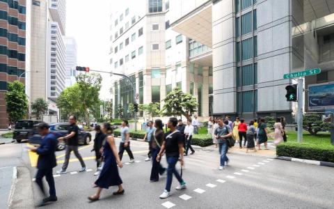 去年各级雇员全加薪 行政和支援服务薪资增幅居冠达7.5%