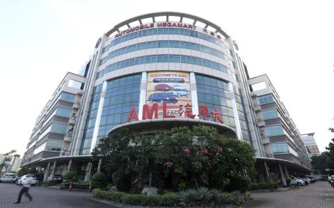 乌美汽车城租约延长后 一展销室113万元高价售出