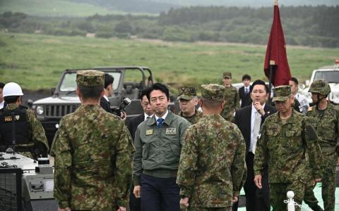日本陆自最大规模实弹军演：迈向“有攻击能力”时代